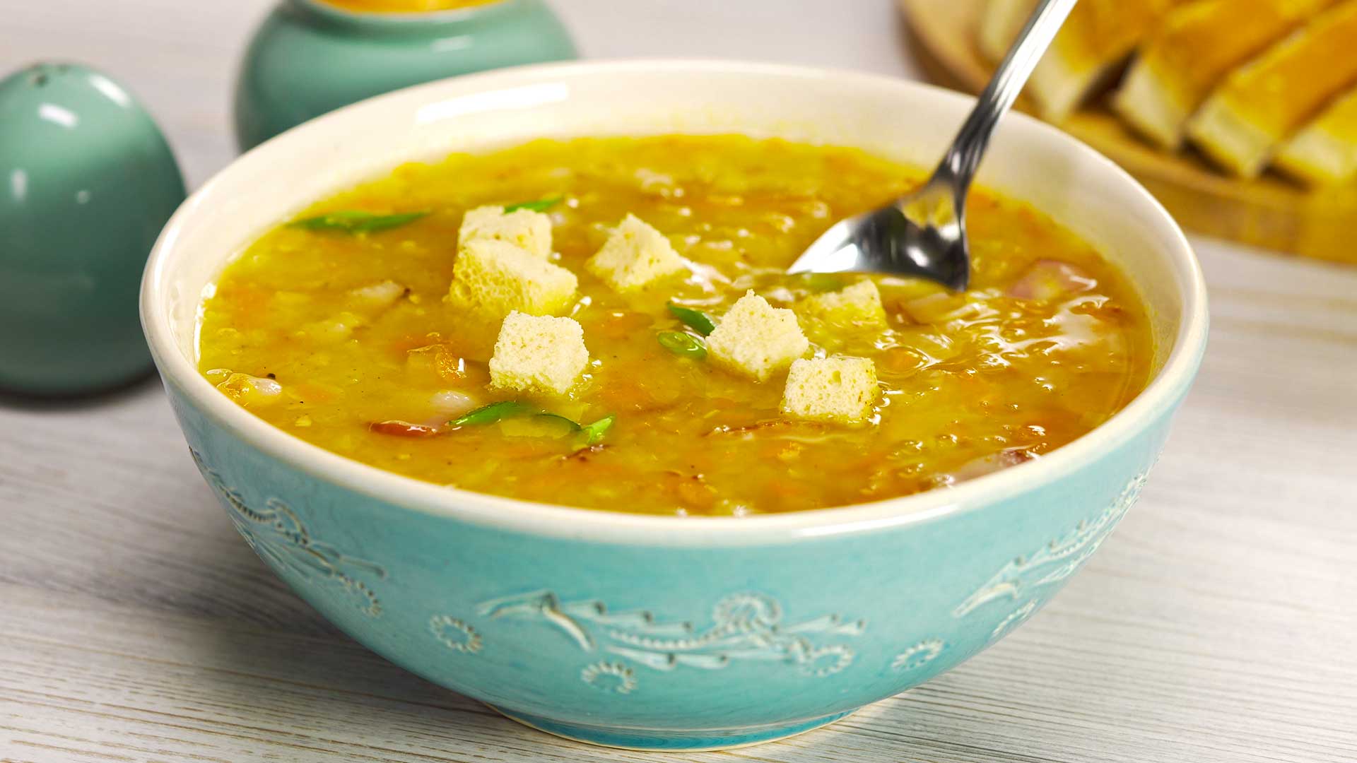 Суп гороховый с копченостями - пошаговый рецепт с фото