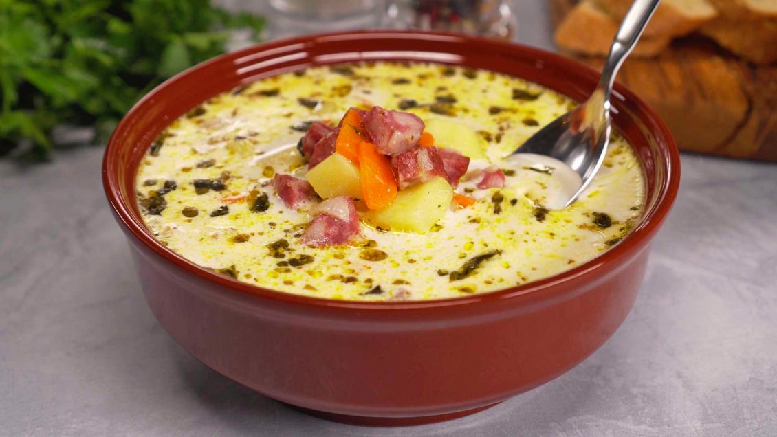 Картофельный суп со сметаной