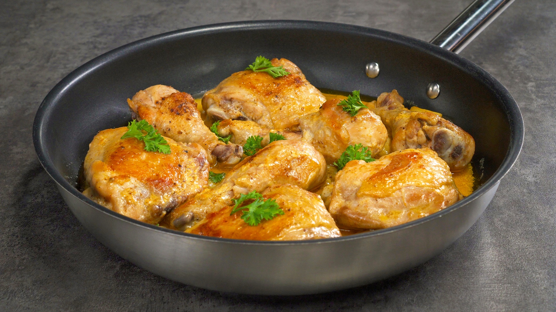 Куриная грудка с шампиньонами в сметанном соусе рецепт – Европейская кухня: Основные блюда. «Еда»