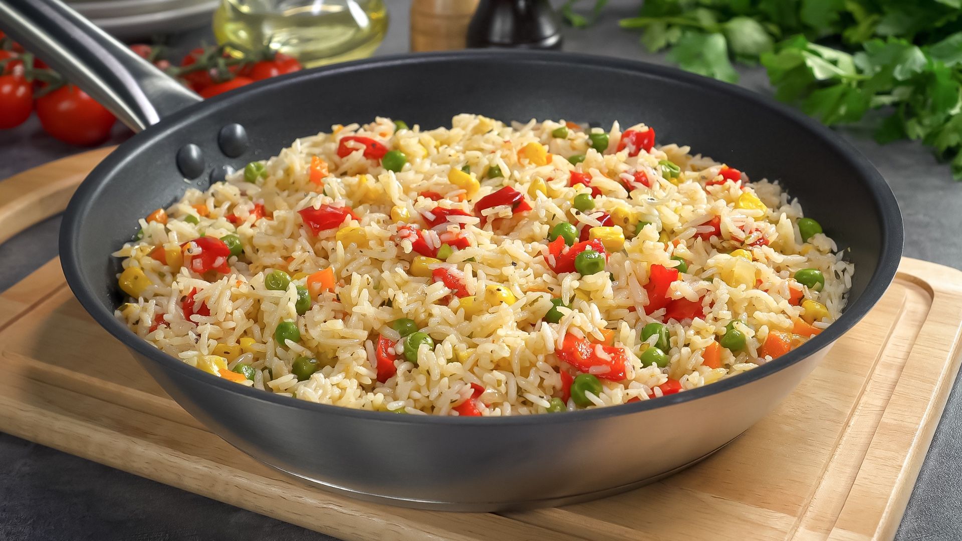 Рис с замороженными овощами на сковороде рецепт с фото